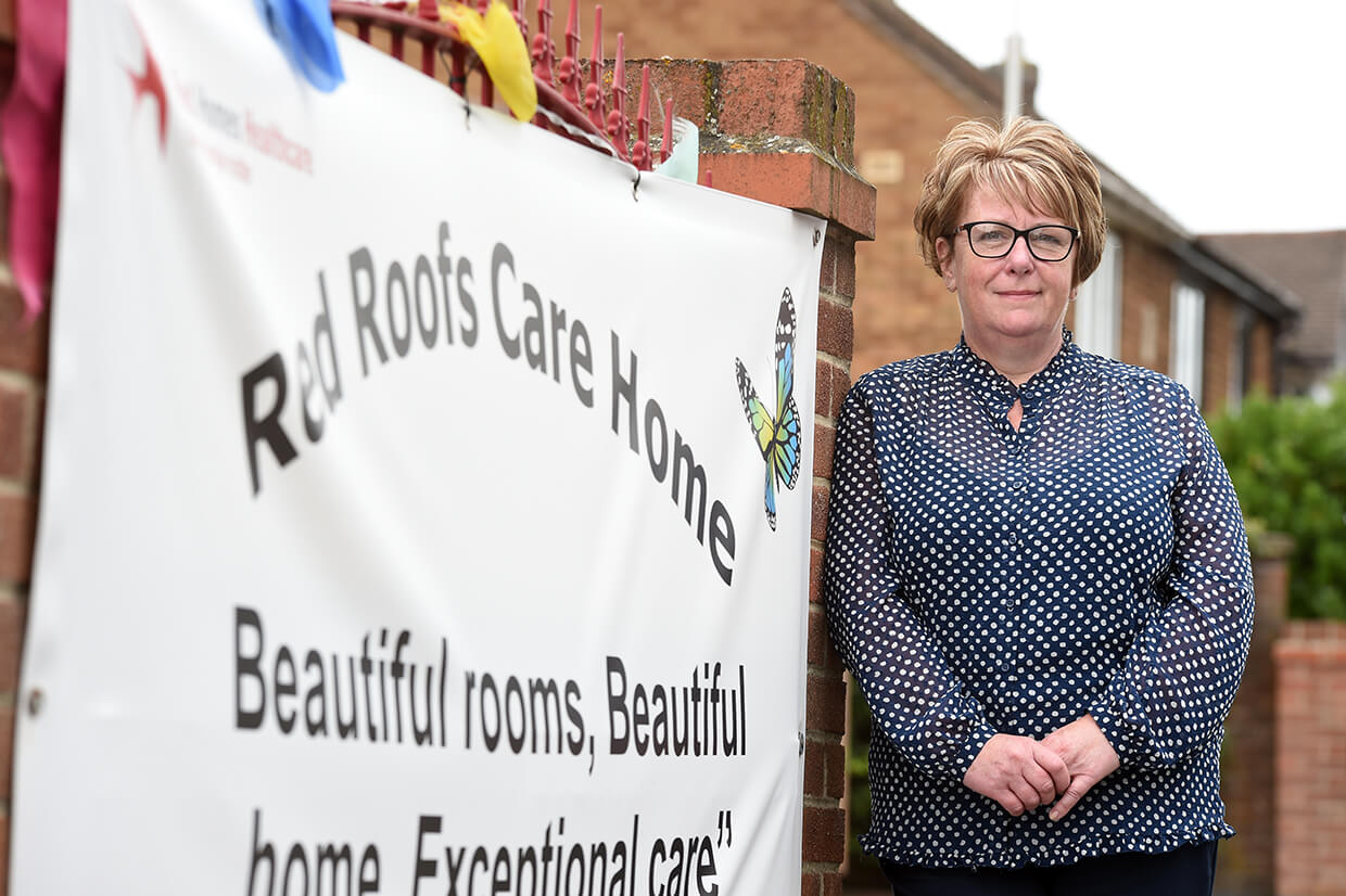 Red Roofs Hosts Car Wash Fundraiser for All Living In and Around Newark