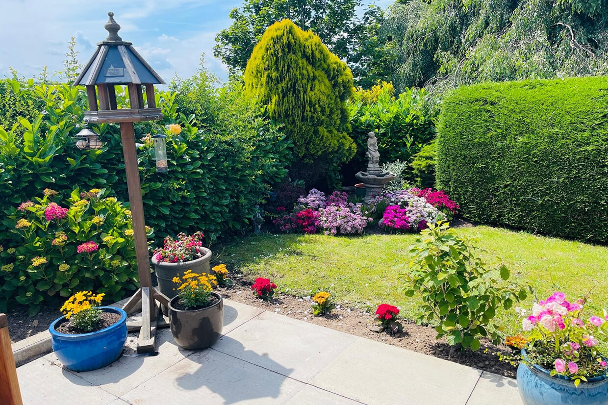 Green fingered benefits for Red Homes residents